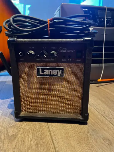 Guitarra electroacústica Freeman con amplificador Laney - miniatura 3