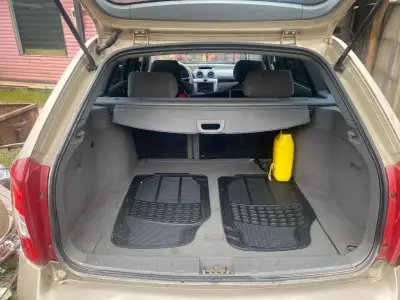 Auto familiar Chevrolet optra en buen estado - miniatura 4