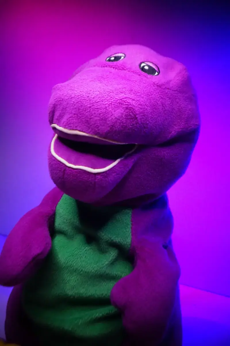 Peluche Barney Dinosaurio con sonido en español - 3