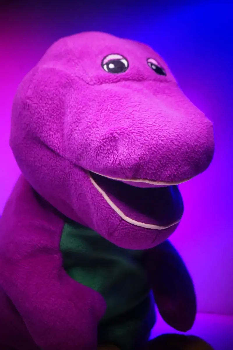 Peluche Barney Dinosaurio con sonido en español - 6