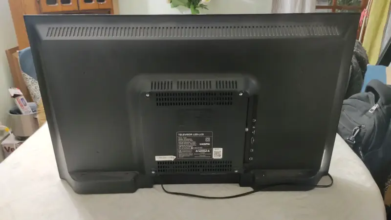Televisor LED Haier de 32" en buen estado - 6
