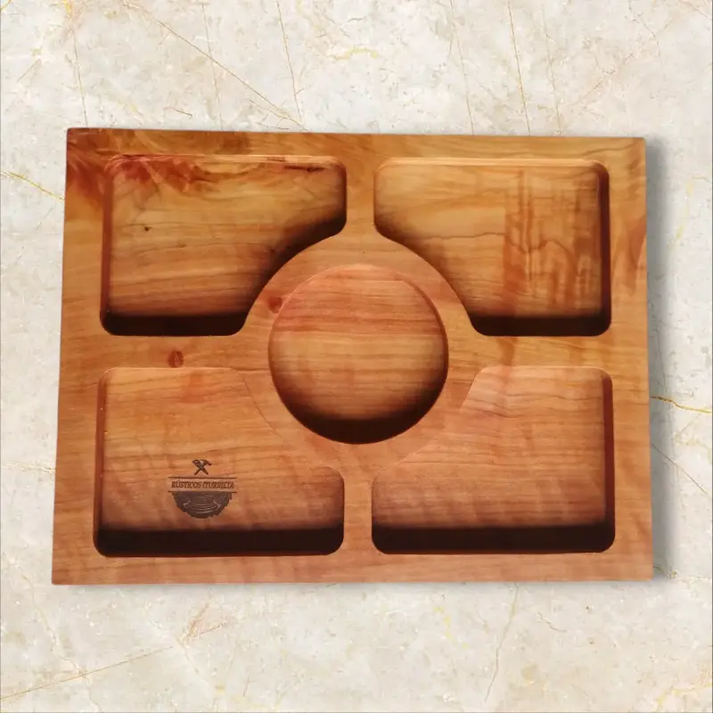 Tabla de madera para picoteo rústica - 1