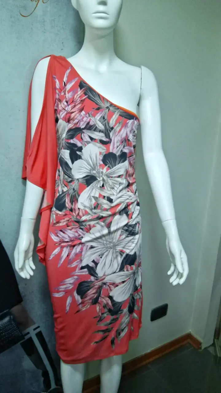 Vestido asimétrico floral rojo para mujer - 1