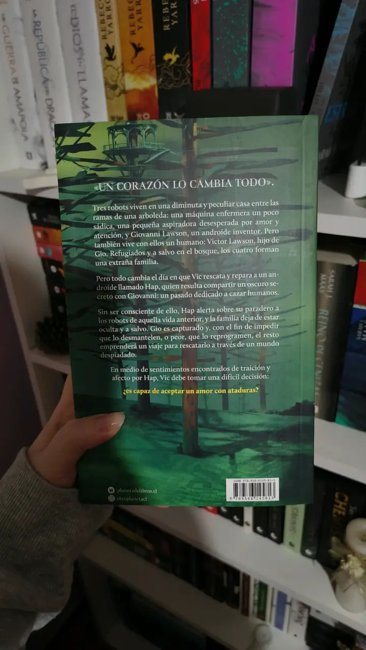 Libro 'La Vida de las Marionetas' de TJ Klune - 2