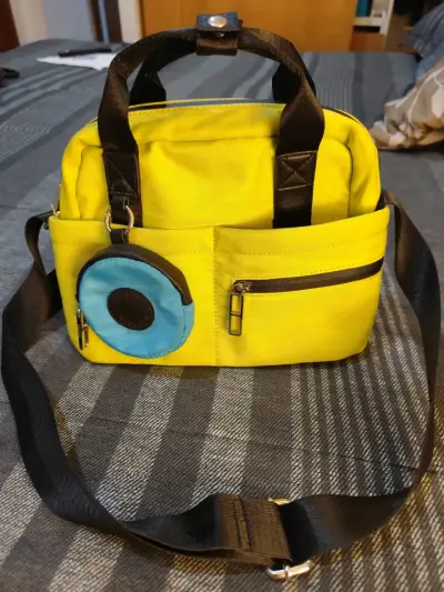 Bolso amarillo limón con  negro y monedero - miniatura 1