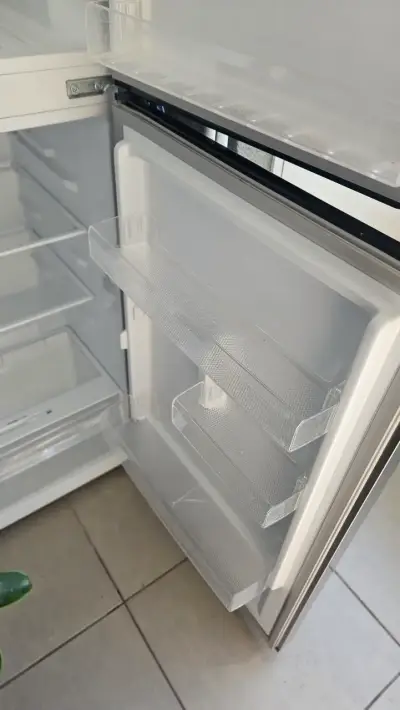 Refrigerador Libero de acero inoxidable con eficiencia A+ - miniatura 5
