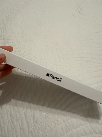 Apple Pencil USB-C nuevo, sellado en caja - miniatura 2