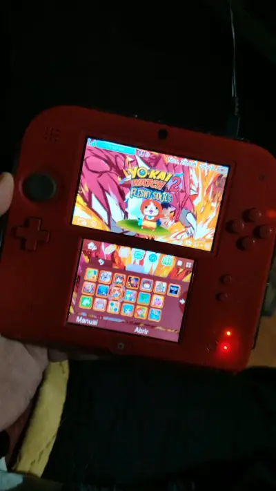 Consola Nintendo 2DS roja con juegos - miniatura 1