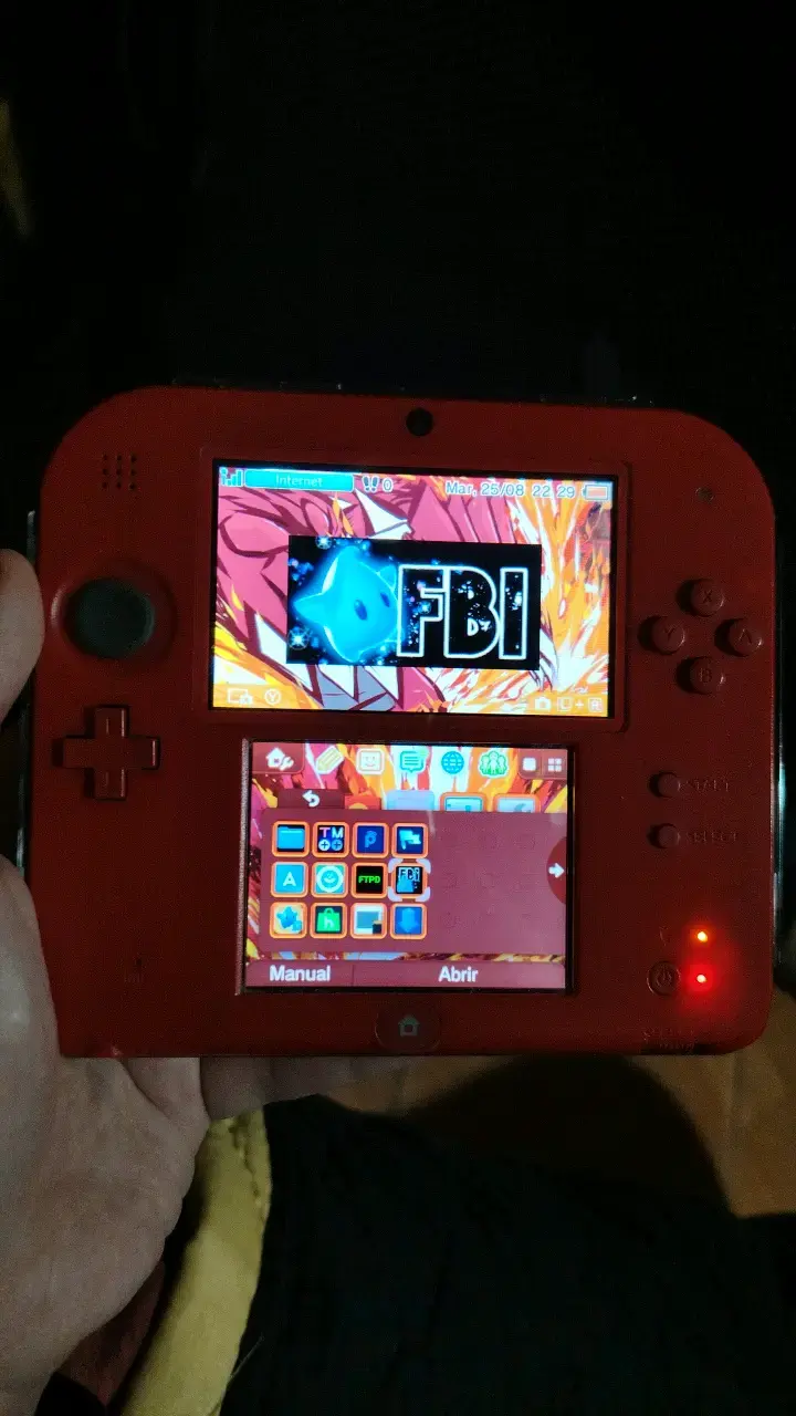 Consola Nintendo 2DS roja con juegos - 3