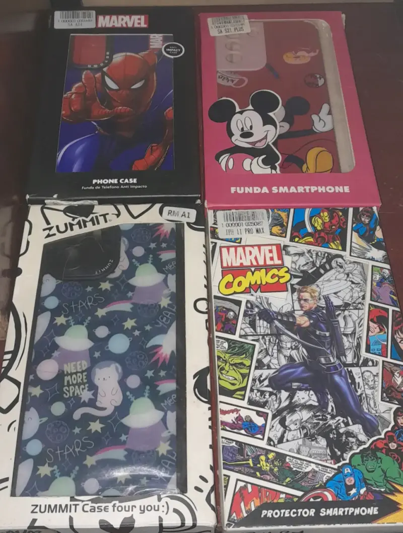 Set de fundas para smartphone con diseños de Marvel y Disney - 1