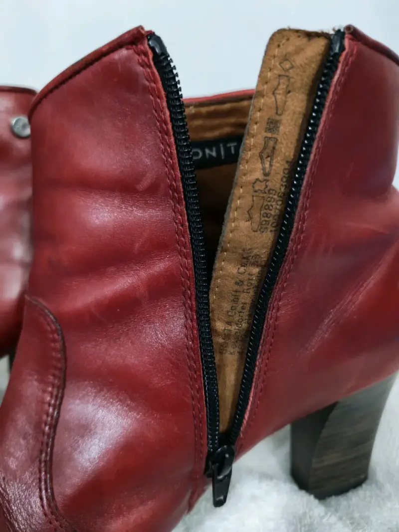 Botines de cuero rojos con tacón alto - 5