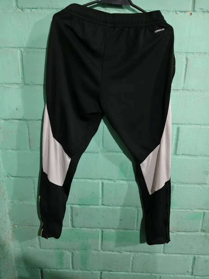 Pantalones deportivos Colo-Colo Adidas negros - 2