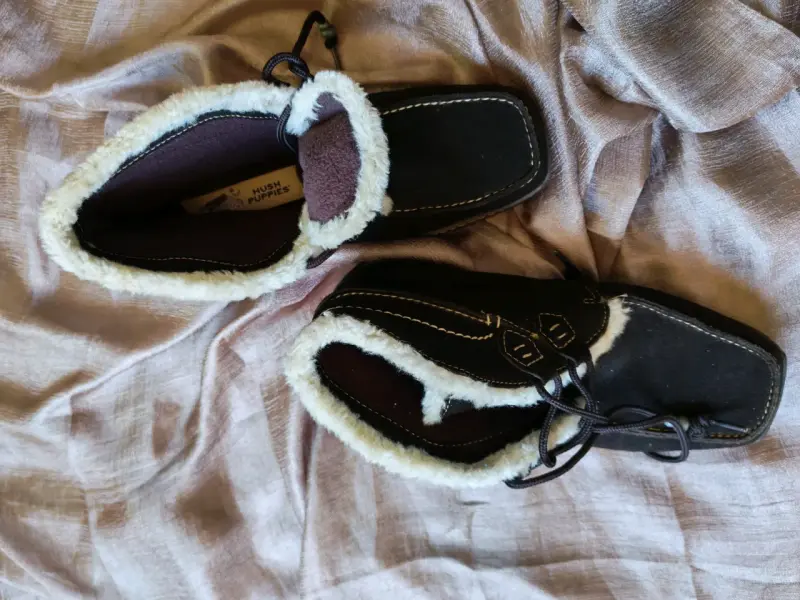 Botines de invierno Hush Puppies negros con forro - 1