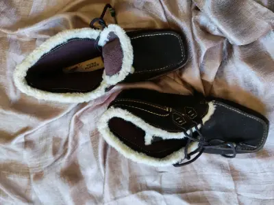 Botines de invierno Hush Puppies negros con forro - miniatura 1