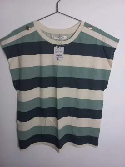Polera de rayas con botones decorativos - miniatura 1