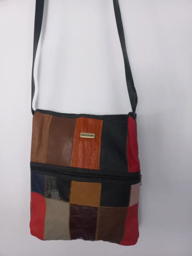 Polera de rayas con botones decorativos - 3