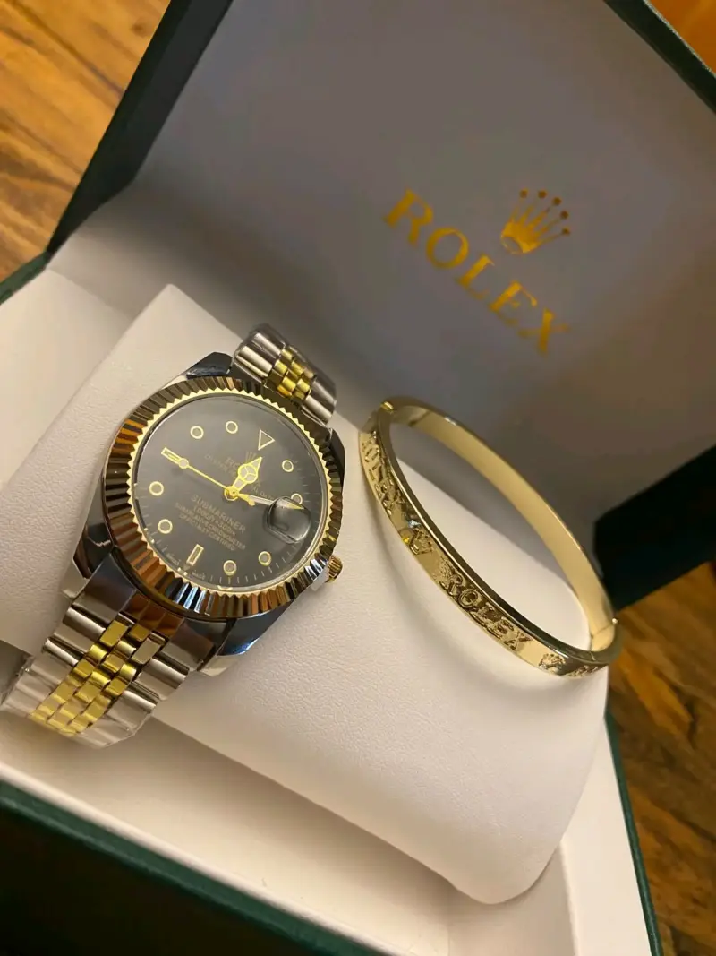 Reloj Rolex Submariner con Pulsera Dorada - 5