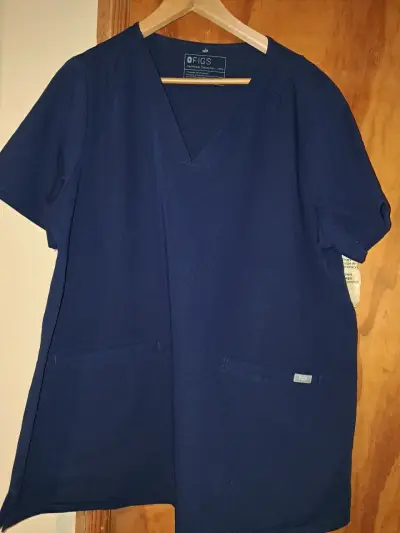 uniformes médicos de varios colores - miniatura 3