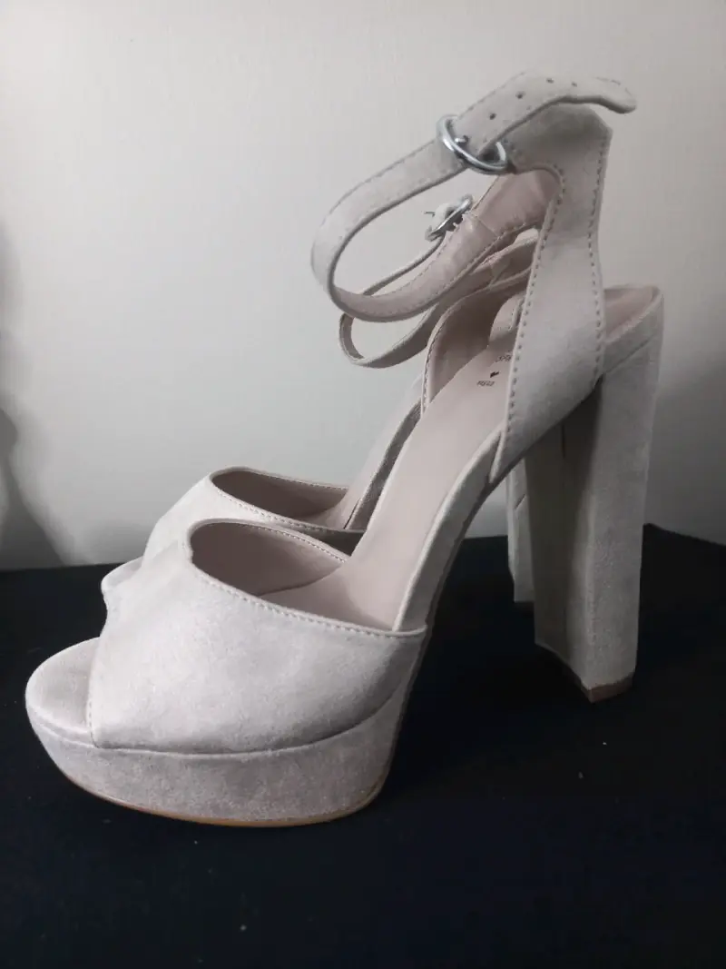 Sandalias de tacón alto