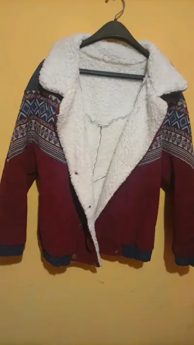 Chaqueta de lana con diseño étnico y forro polar - miniatura 3