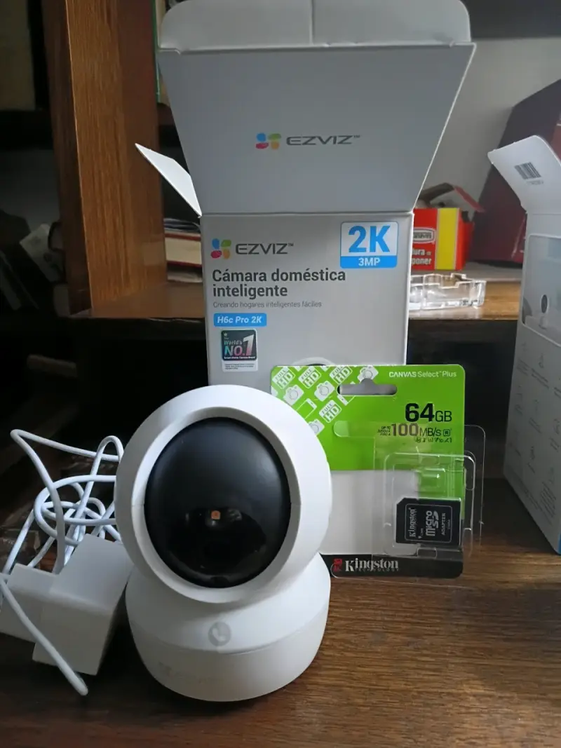 Cámara de seguridad inteligente EZVIZ 2K con tarjeta SD - 4