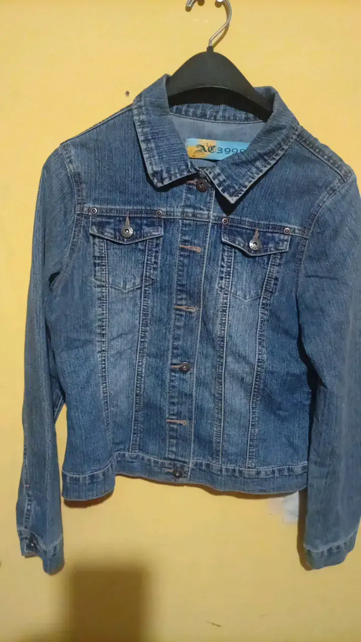 Chaqueta de mezclilla con girasoles pintados a mano - 2