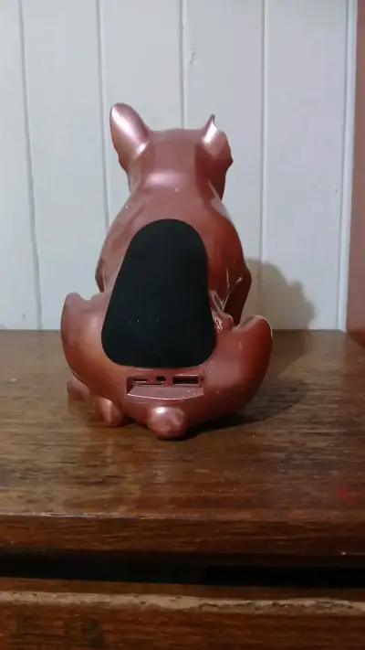 Parlante Bulldog con Gafas de Sol - miniatura 3
