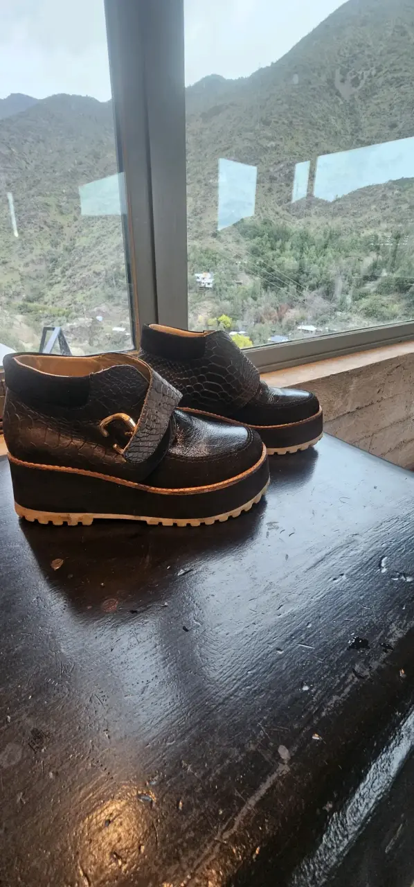 Botin/ zapato 100% cuero plataforma negros - 2