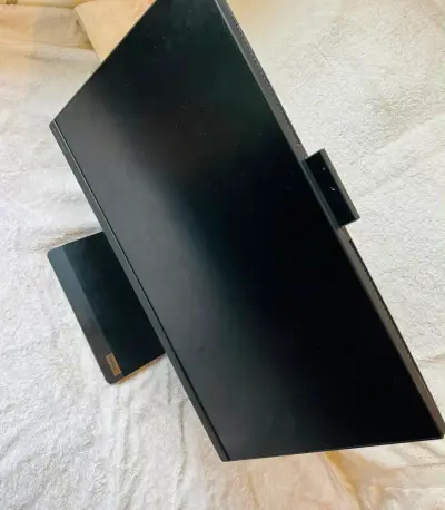 Lenovo IdeaCentre 3 - miniatura 1