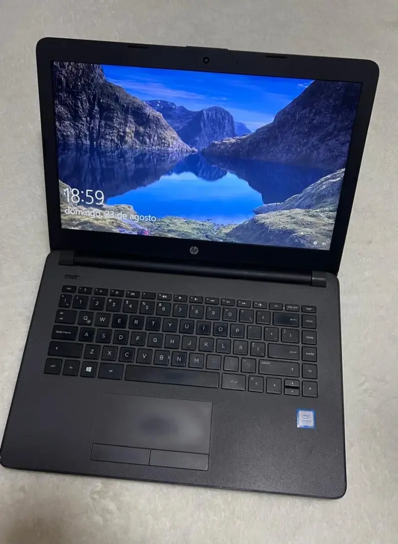 Notebook HP 15.6 pulgadas en buen estado - 4