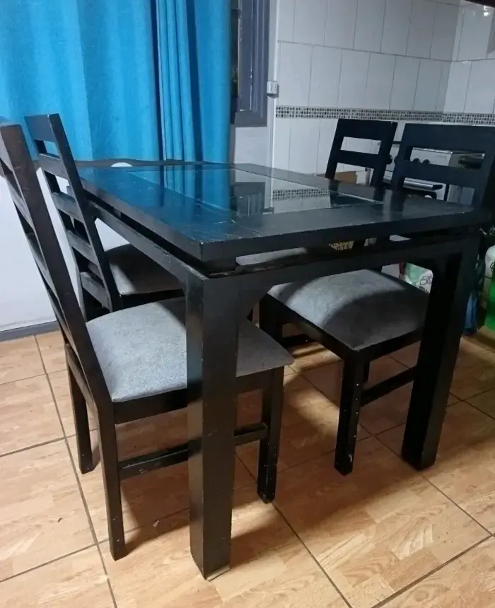 Juego de comedor negro con vidrio para 4 personas - 2