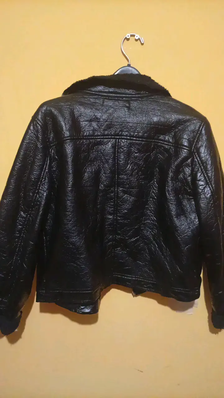 Chaqueta de cuero sintético negra con forro - 4