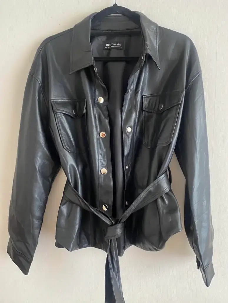 Camisa ecocuero, nueva. Talla L - 2