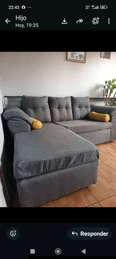 Sofá seccional gris con chaise longue - miniatura 2
