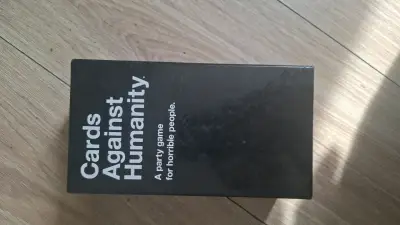 Juego de cartas Cards Against Humanity - miniatura 1