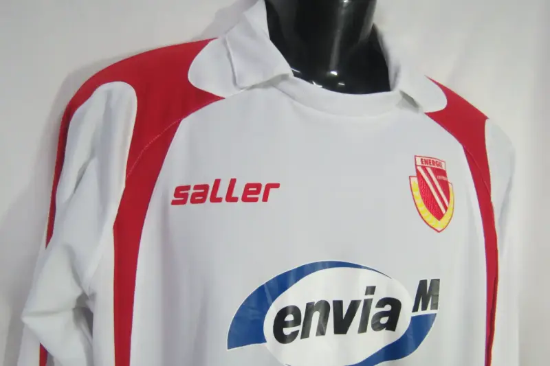 Camiseta deportiva Saller Energie Cottbus blanca y roja - 4