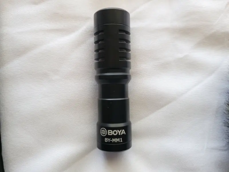 Micrófono Boya BY-MM1 con accesorios - 1