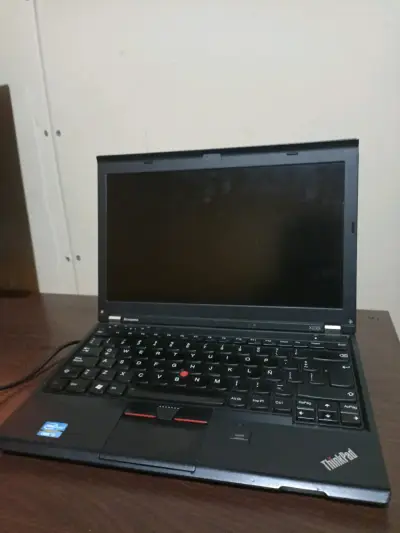 Laptop Lenovo ThinkPad X230i - miniatura 1