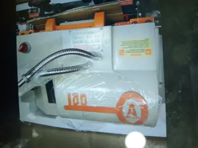 Máquina de duplicado de llaves automática - miniatura 2