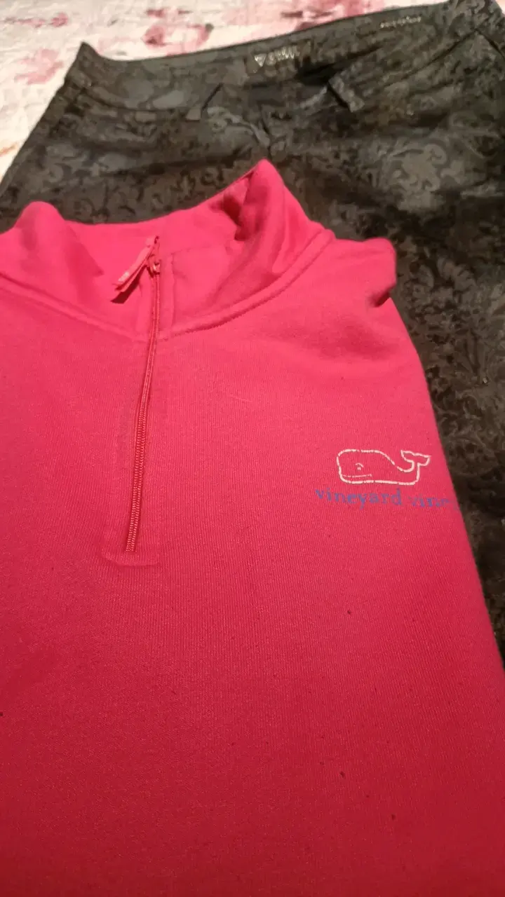 Polerón rosado Vineyard Vines con cierre - 1