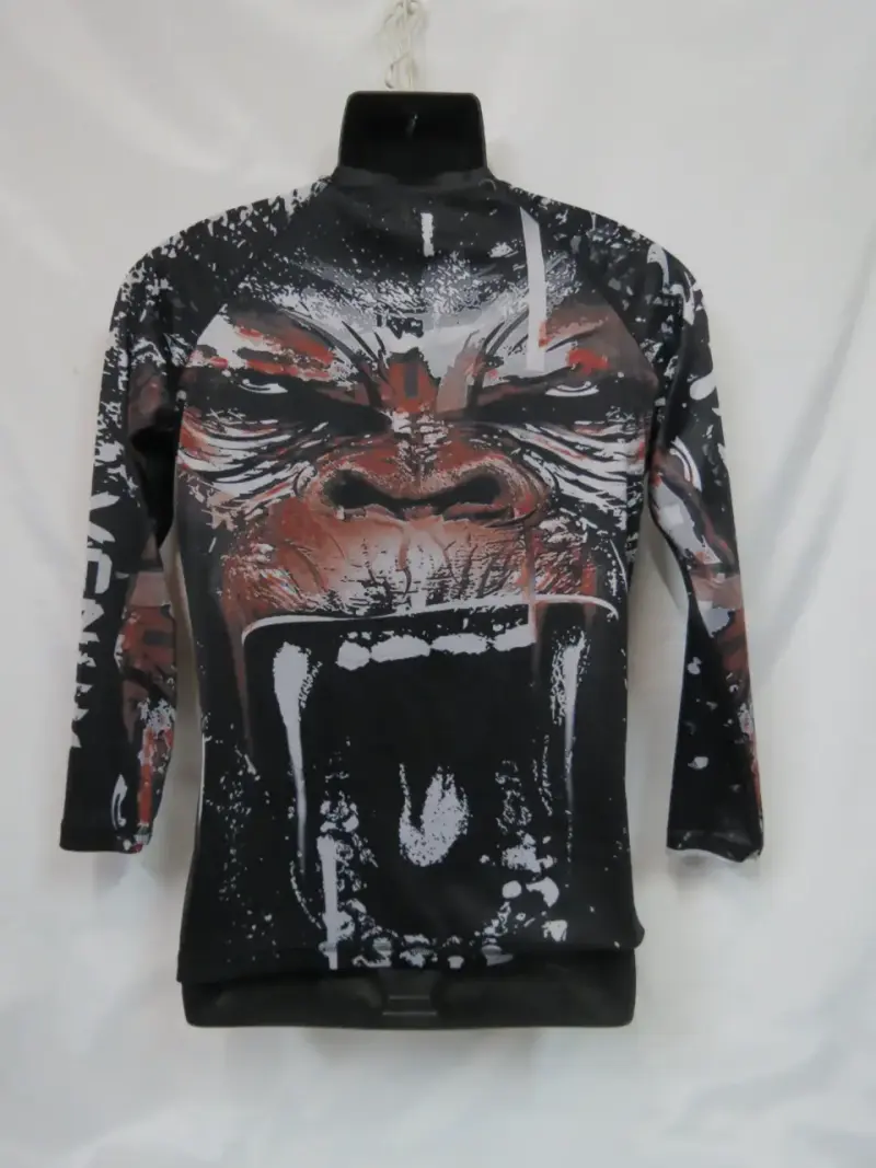 Polera deportiva de manga larga con diseño de gorila - 3