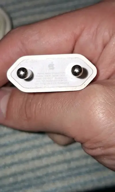 Cargador original Apple + cable USB A-Lightning - miniatura 2