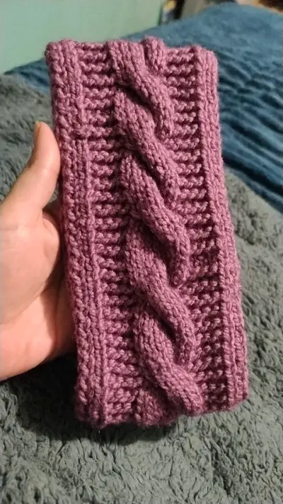 Cubre orejas tejido a mano de diferentes colores - miniatura 1
