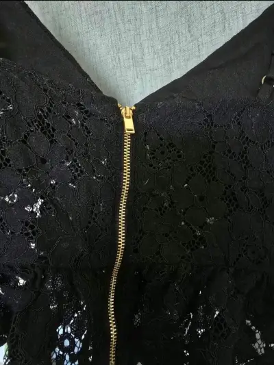 Top de encaje negro talla M - miniatura 3