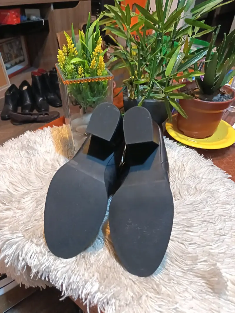 Botines de cuero sintetico negro con hebilla - 5