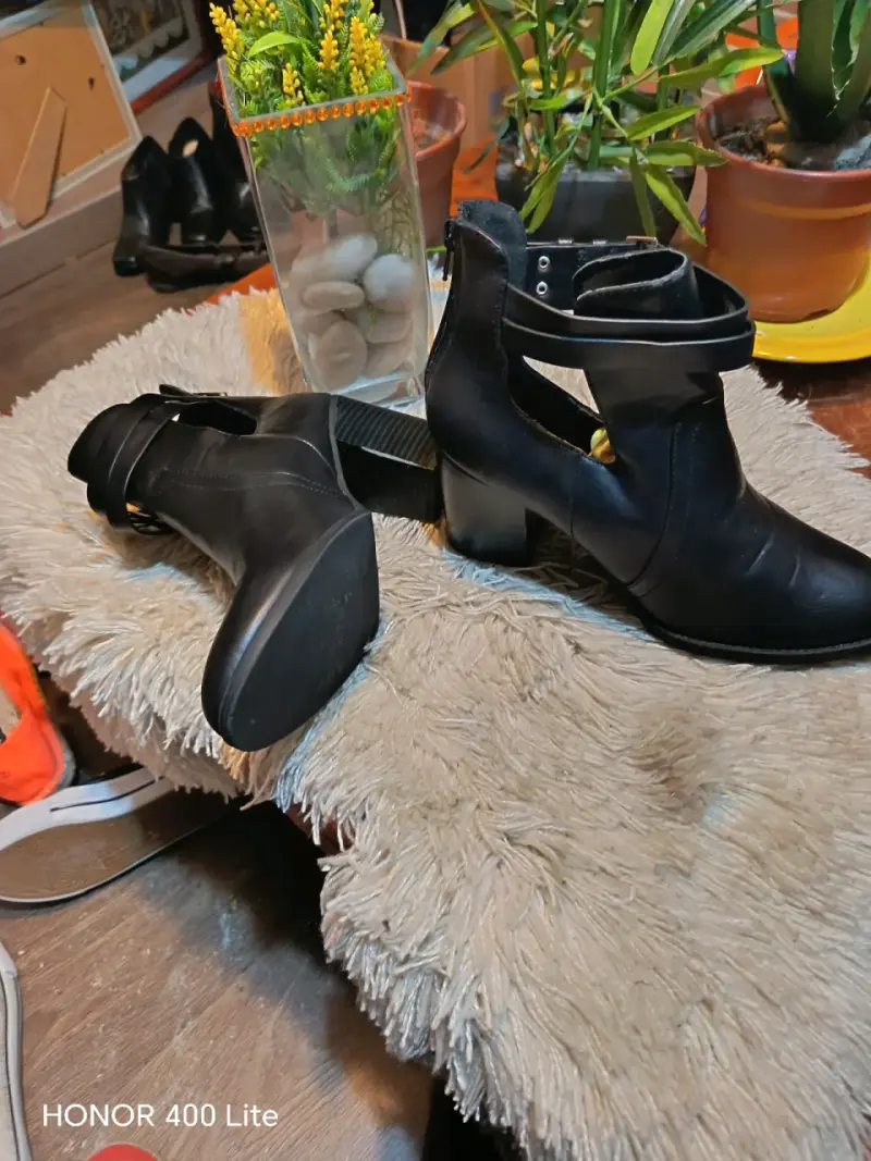 Botines de cuero sintetico negro con hebilla - 6