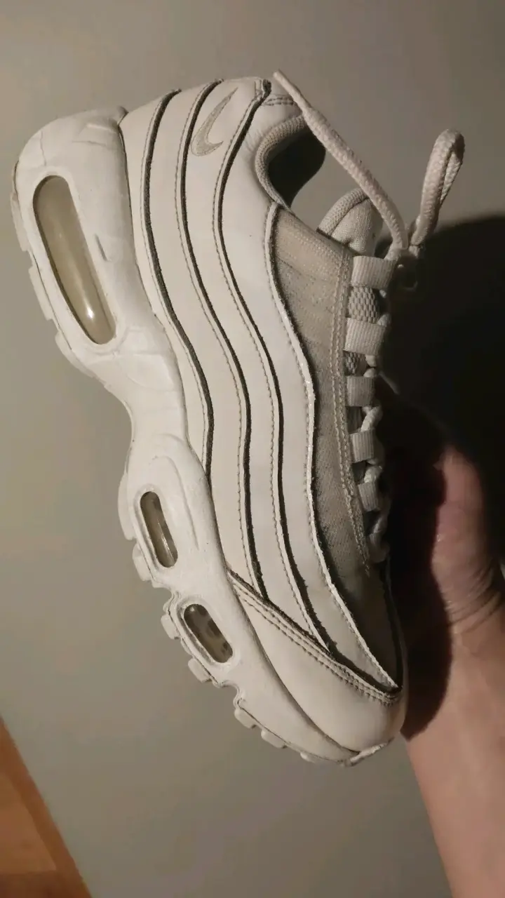 Zapatillas deportivas blancas y rosadas Puma - 4