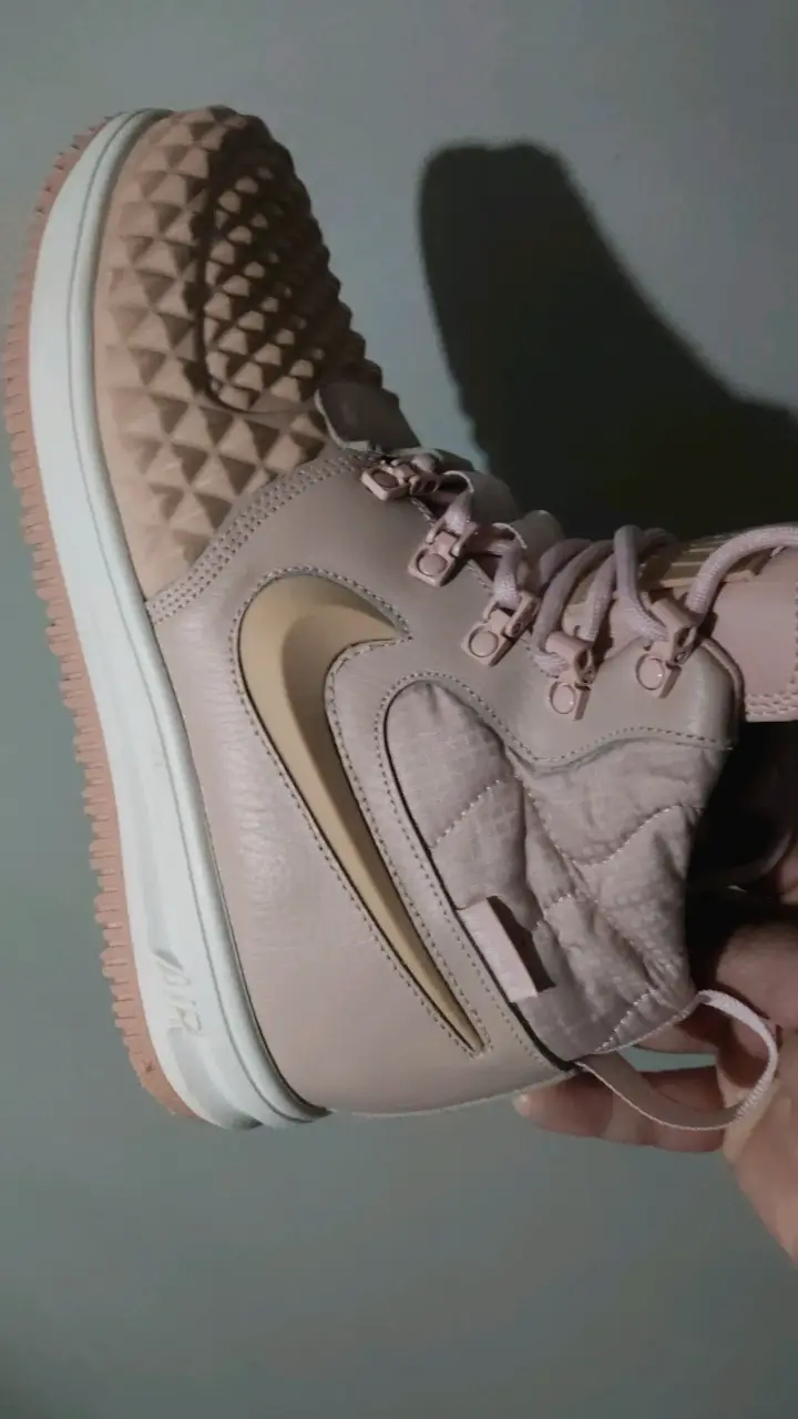 Zapatillas deportivas blancas y rosadas Puma - 6
