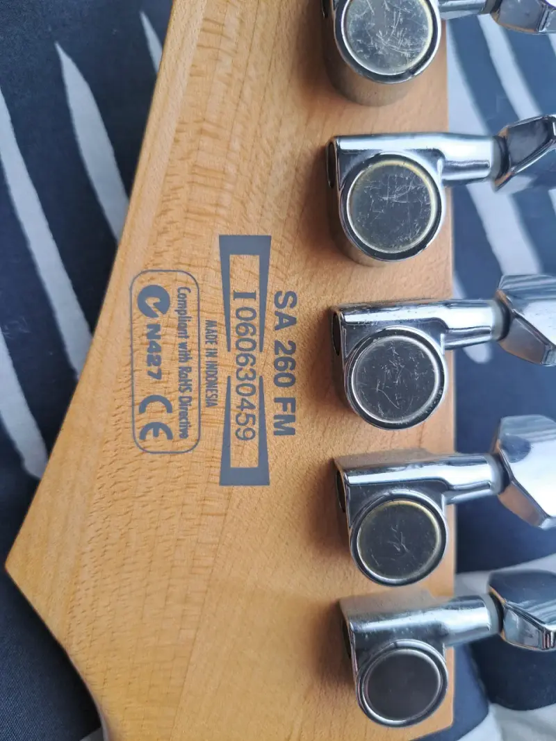 Guitarra eléctrica Ibanez SA260FM color ámbar - 2