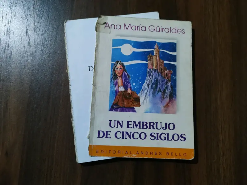 Libro 'Un Embrujo de Cinco Siglos' de Ana María Güiraldes - 2
